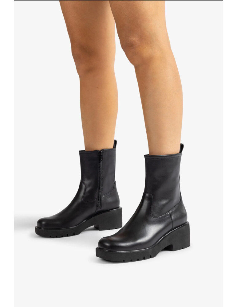 Boots À Bout Carré Avec Semelles Track En Cuir-black thumbnail 3